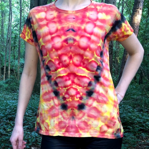 tie dye: "Lava and Fire V" - Picture 2 of 5